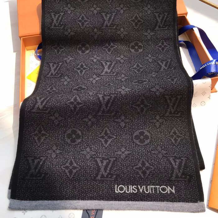 Louis Vuitton Scarf LV00024